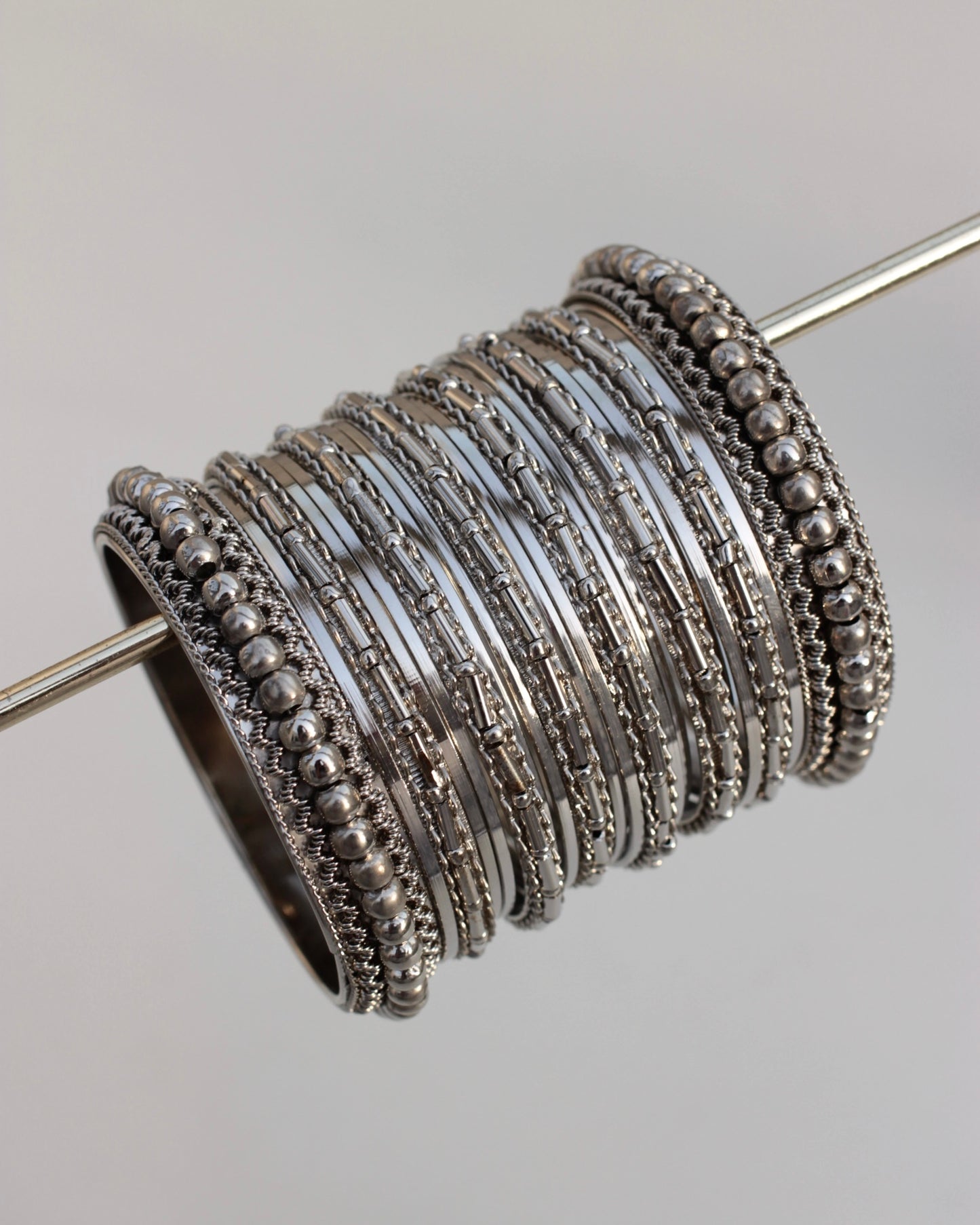 Radiant Antique Bangle Set - Silver