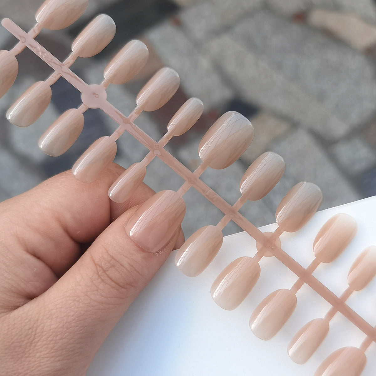Neutral Nude Oval Nails -851- Free 4 pc nail kit included