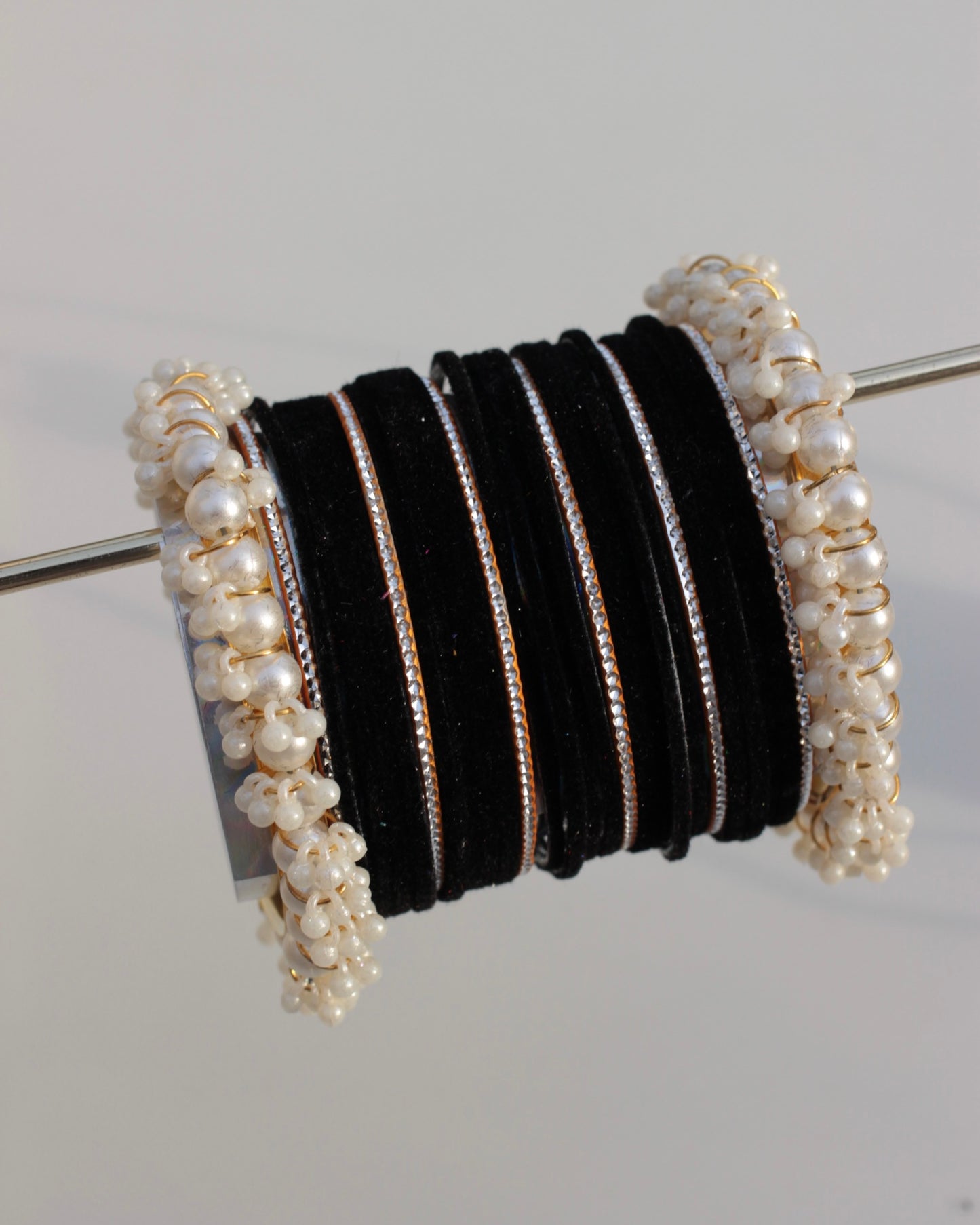 Naazneen Bangle Set- Black