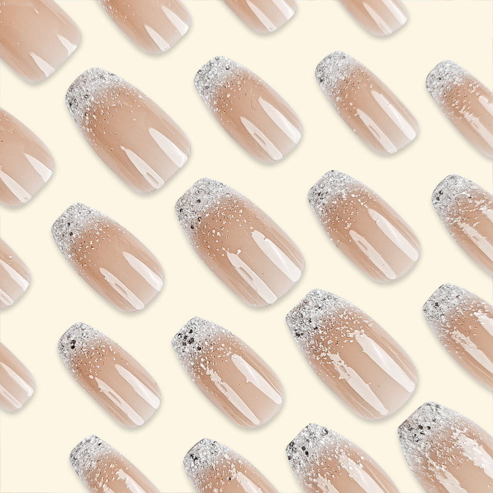 Nails -1590-Free 4 pc nail kit included