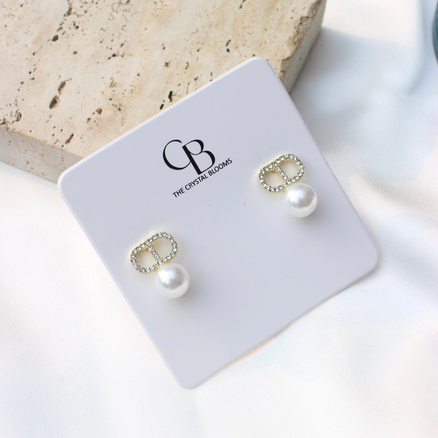 JEarrings pearl diamante studs-PC 242-CL