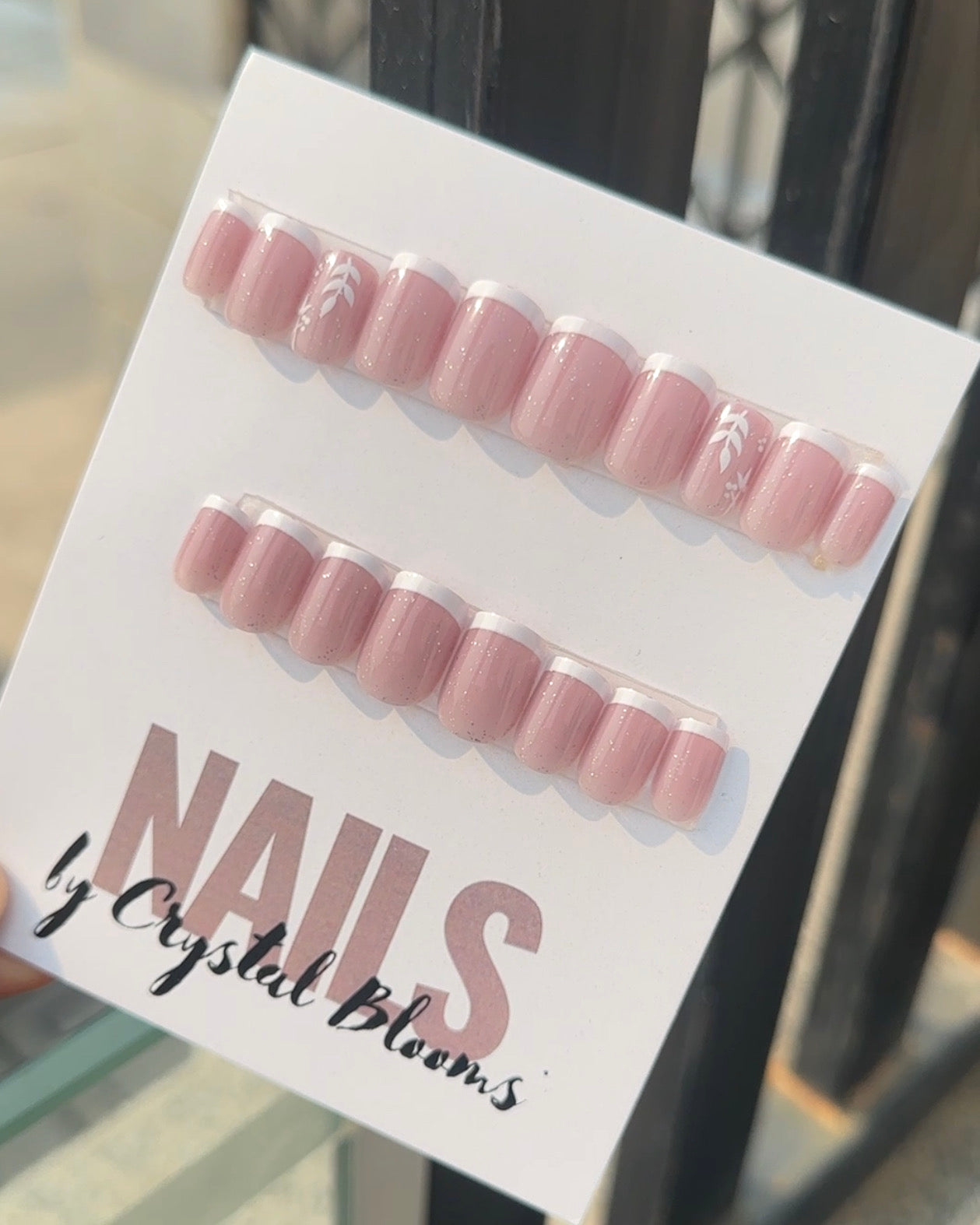 Fake Nails Pack of 24 - PC520 -FREE Nail-kit included with this Nails pack-CL
