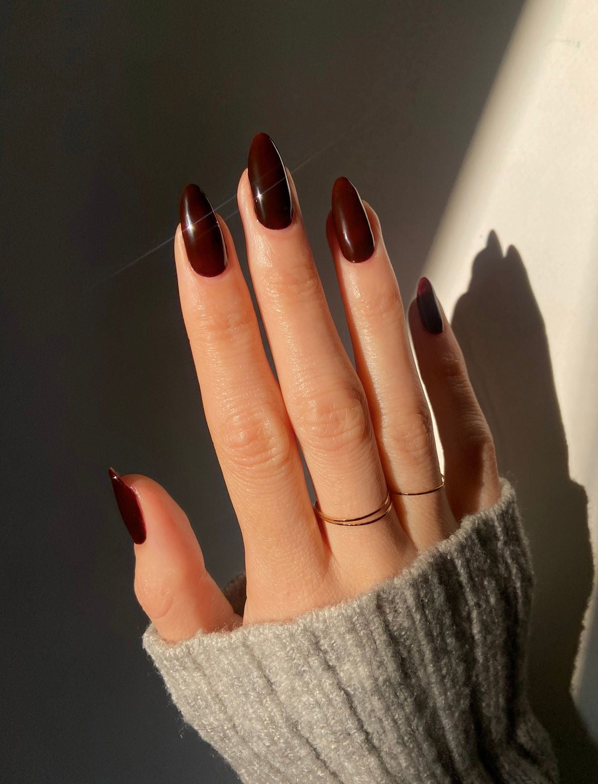 Darkest wine Nails-940- Free 4 pc nail kit included