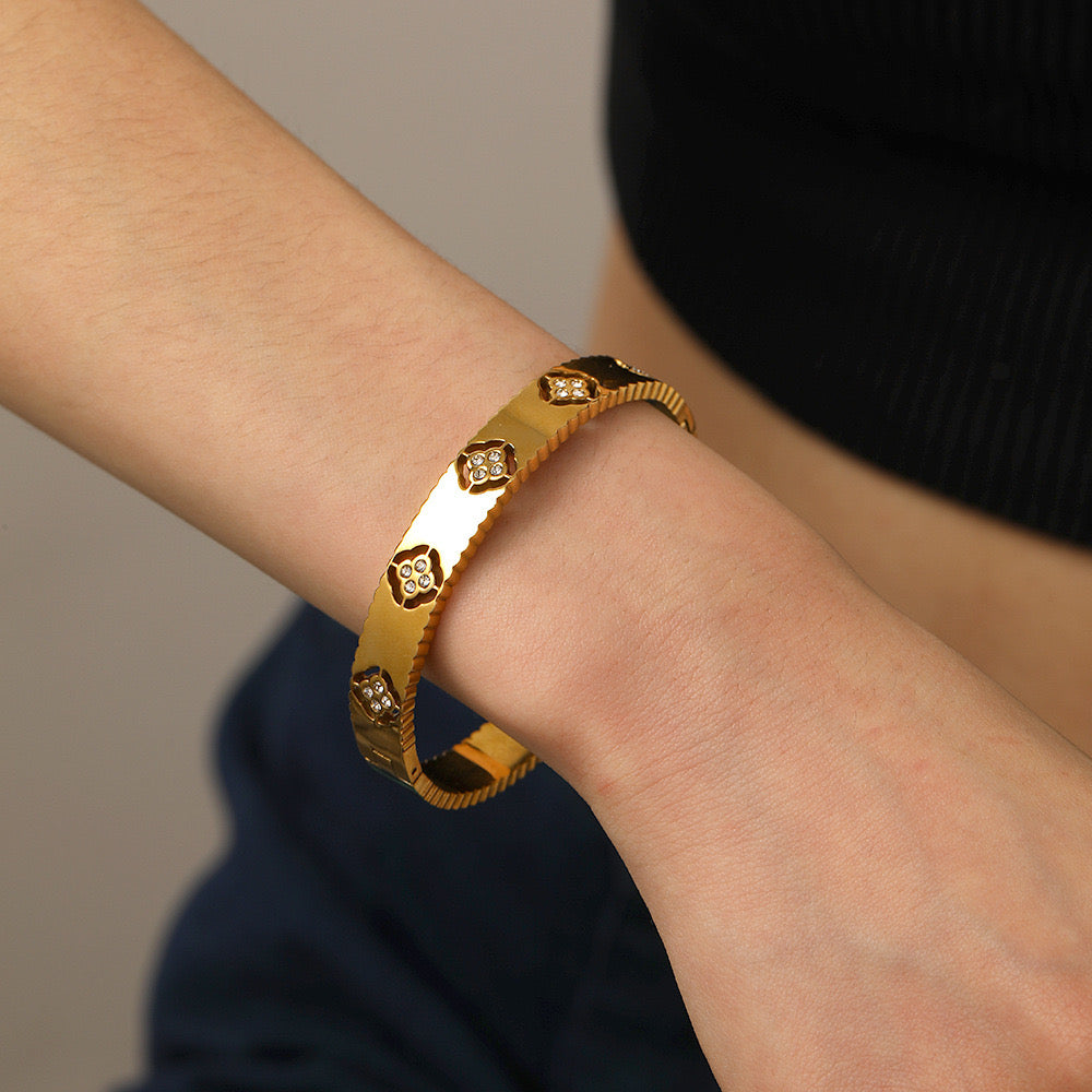 JBracelet- Non Tarnish - 24K Gold plated Anti Tarnish Everyday wear Bracelet- 339