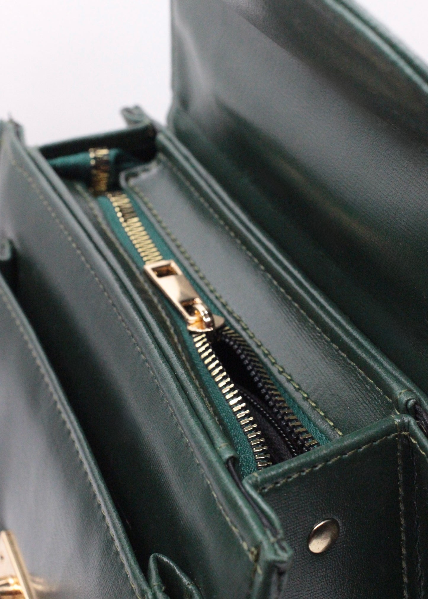 Nova -Charm Chain Bag- Pine Green