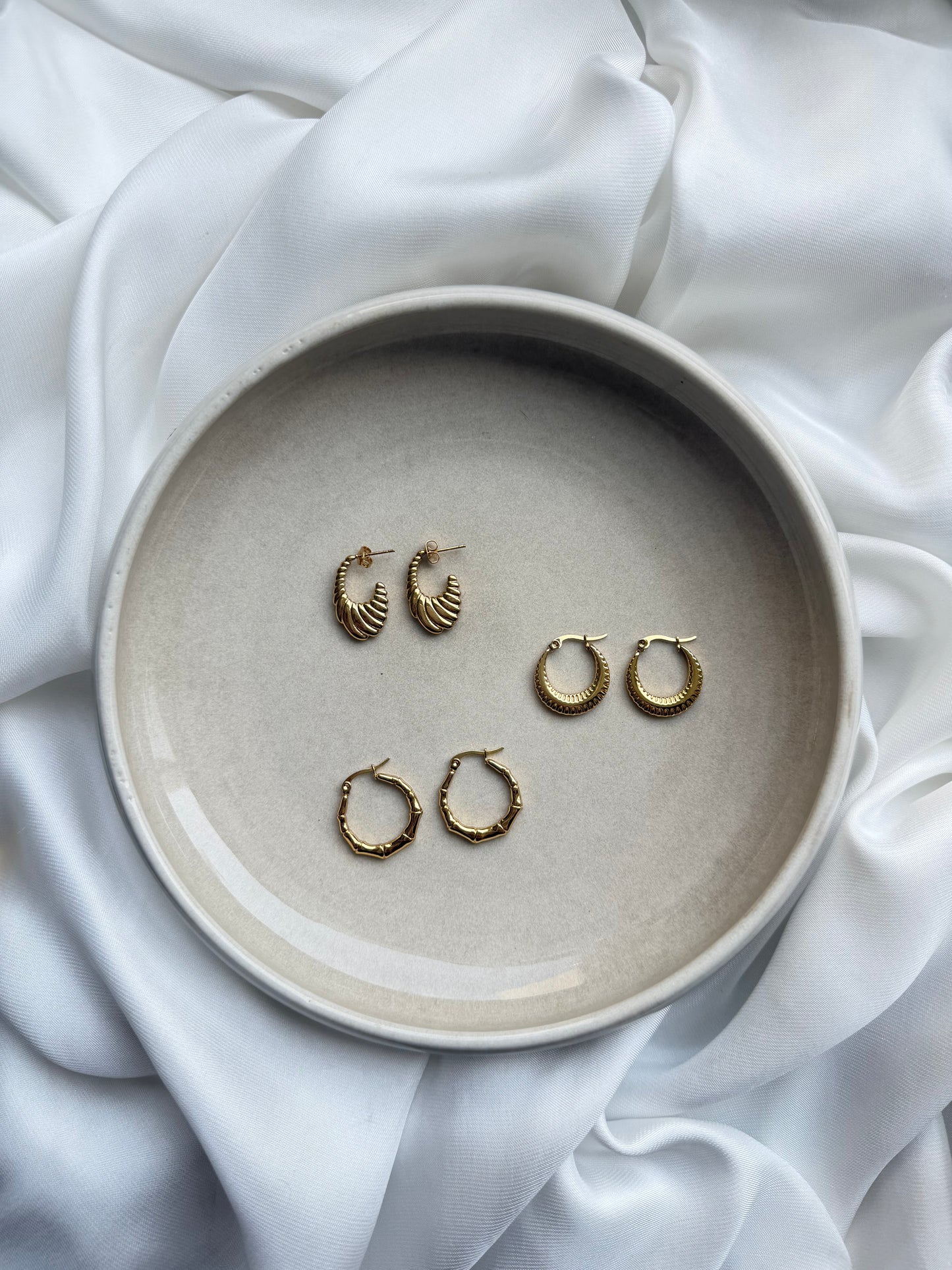 Luxe Halo Stud Earrings (N227)