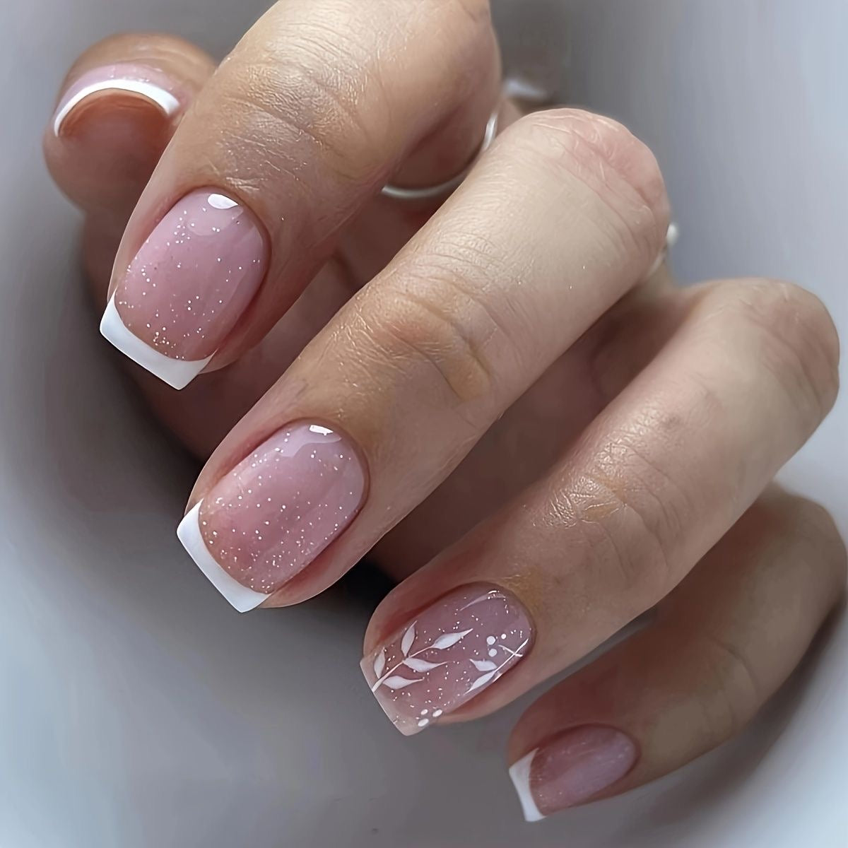 Fake Nails Pack of 24 - PC520 -FREE Nail-kit included with this Nails pack-CL