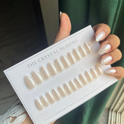 Nails-05-PREMIUM (Hailey pearl nails) - white chrome/glazed nails