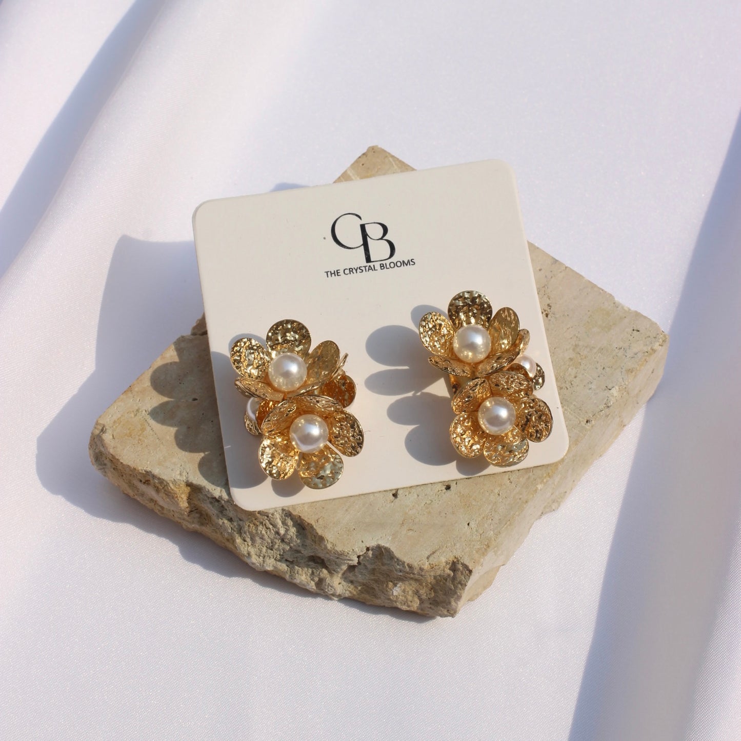 JEarrings gold statements studs-333