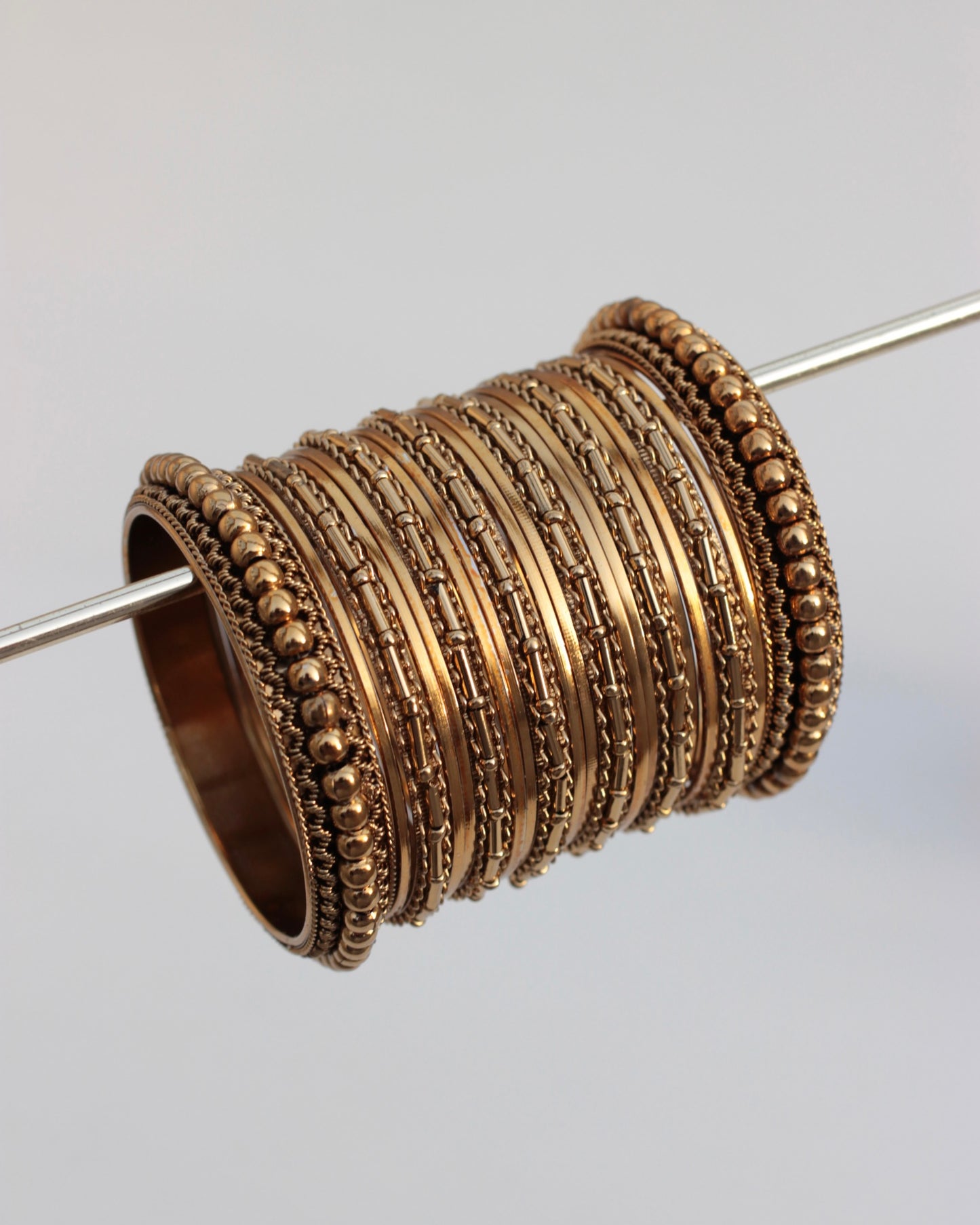Vera Antique Bangle Set- Golden