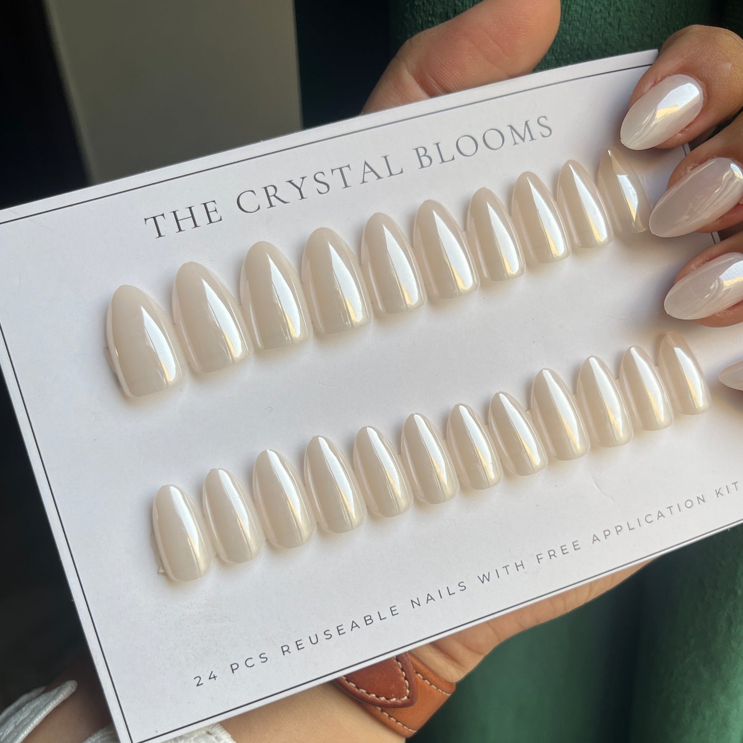 Nails-05-PREMIUM (Hailey pearl nails) - white chrome/glazed nails