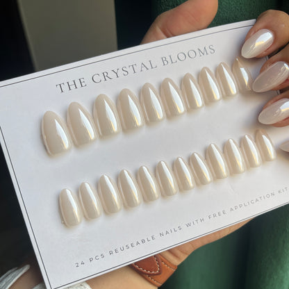 Nails-05-PREMIUM (Hailey pearl nails) - white chrome/glazed nails