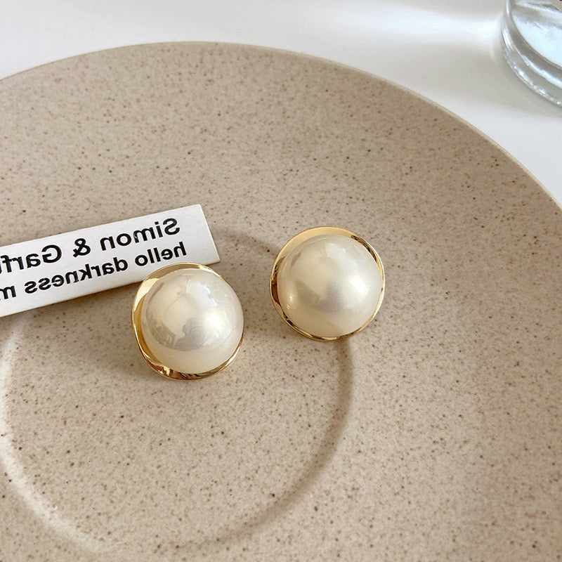 JEarrings gold statements studs-701