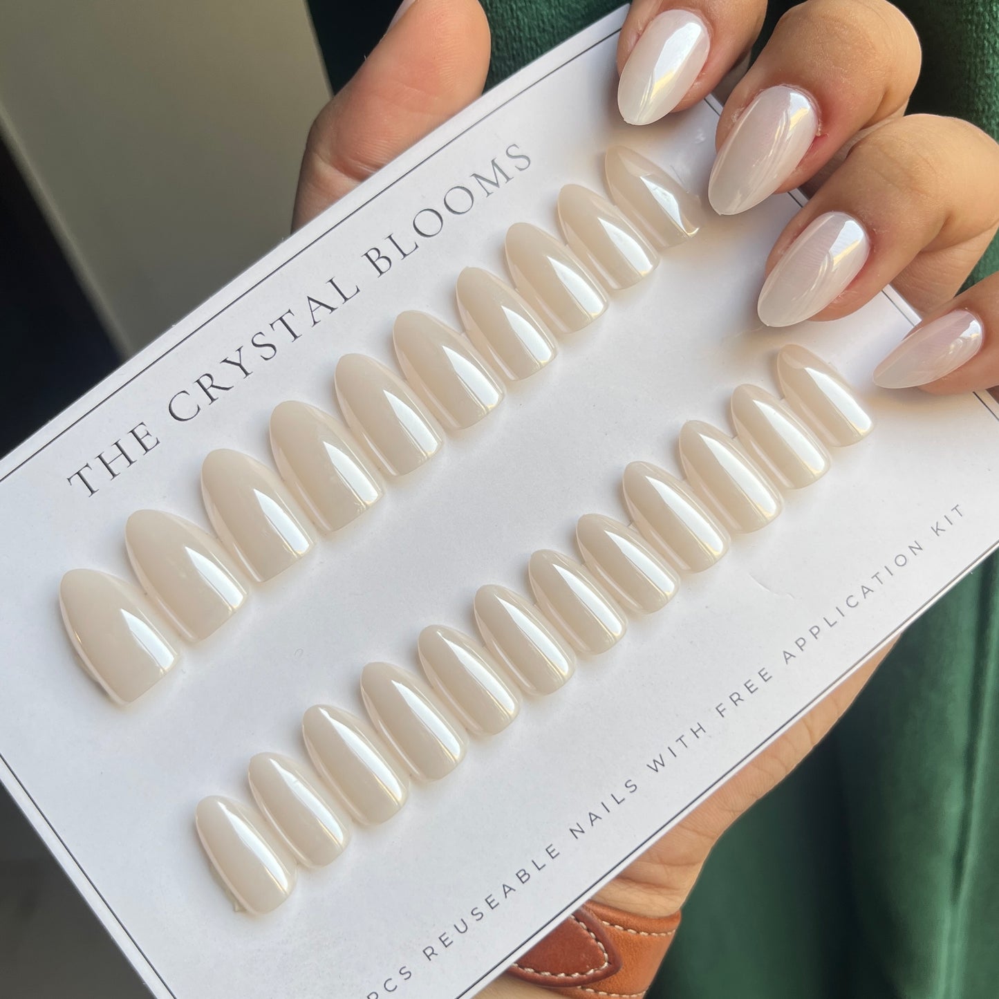 Nails-05-PREMIUM (Hailey pearl nails) - white chrome/glazed nails