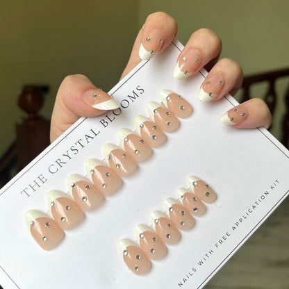 [PREMIUM] Nails-19SJS- Cateye 3D Almond nails- Free 24pc Sticker Sheet included