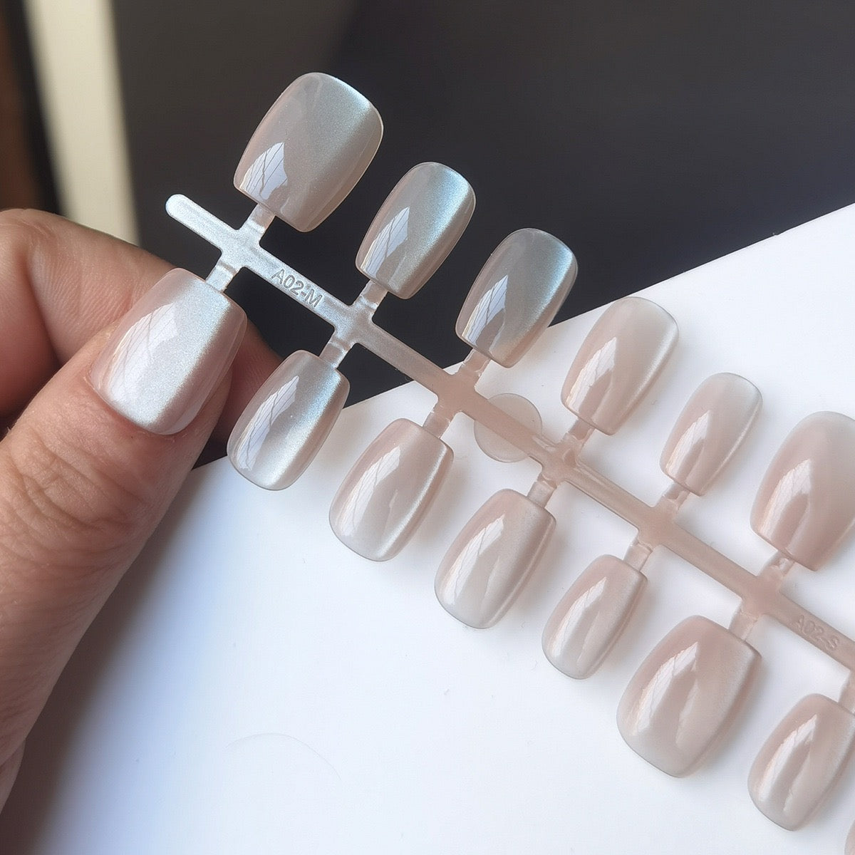 [PREMIUM] Handmade Cat-eye Reflective Nails-816- Free 24 pc Sticker Sheet  included