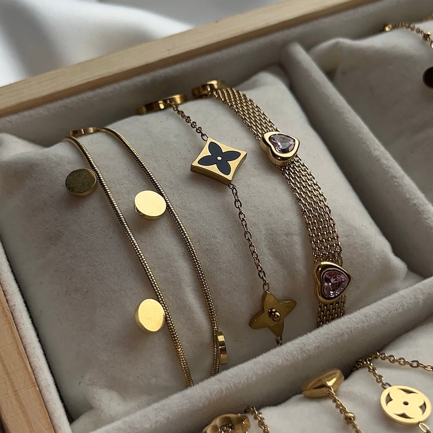 Sorella Bracelet (N137)