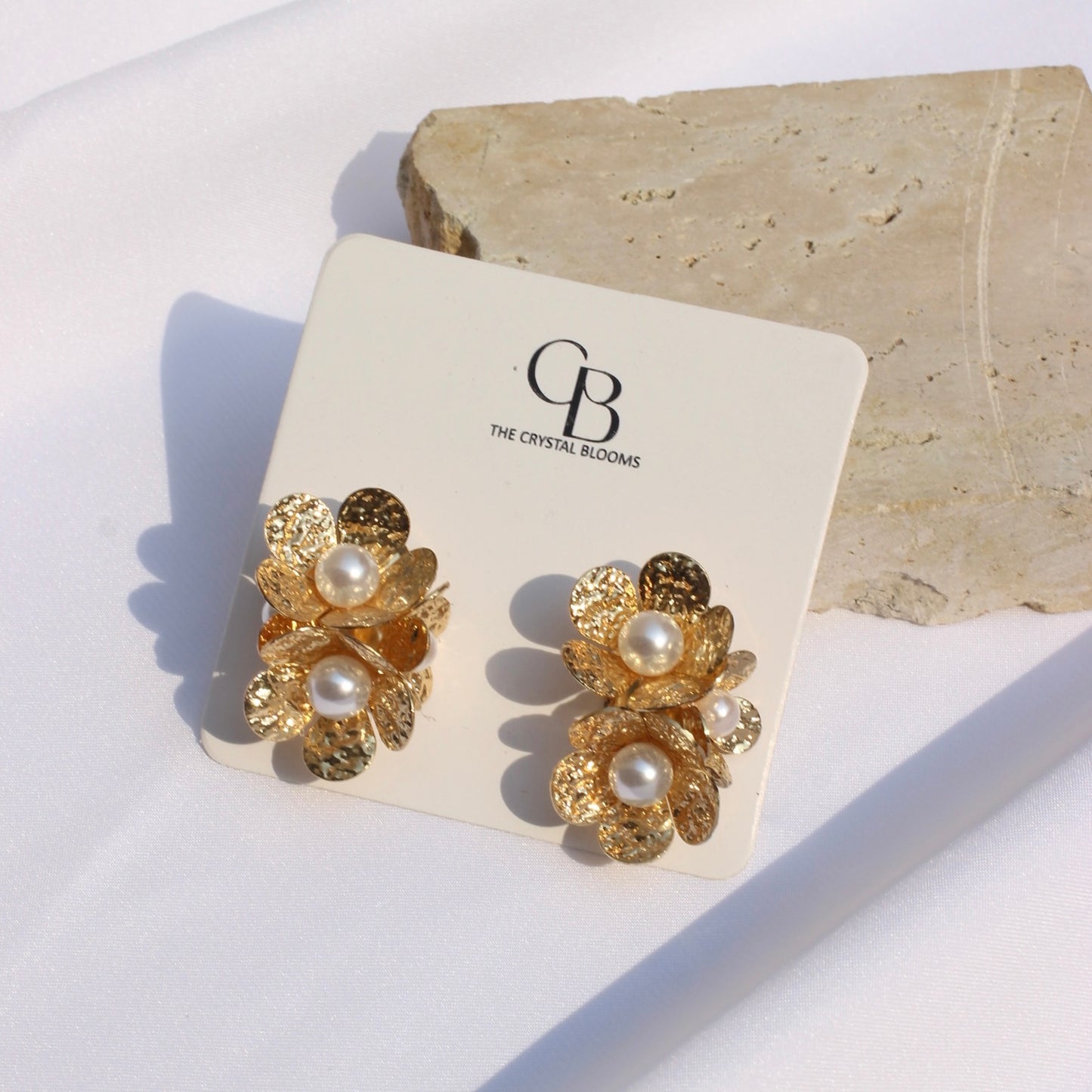 JEarrings gold statements studs-333