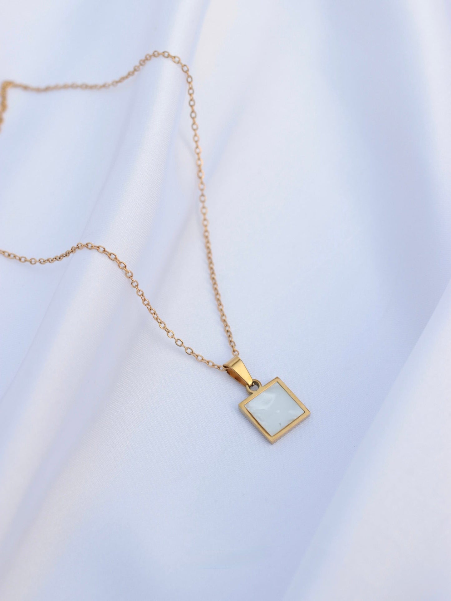 JNecklace (24K Gold Plated)-AntiTarnish/HypoAllergic -393