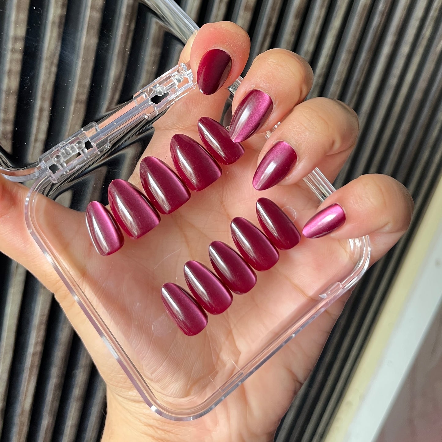 [PREMIUM] Handmade Cat-eye Reflective Nails-075- Free 24 pc Sticker Sheet  included