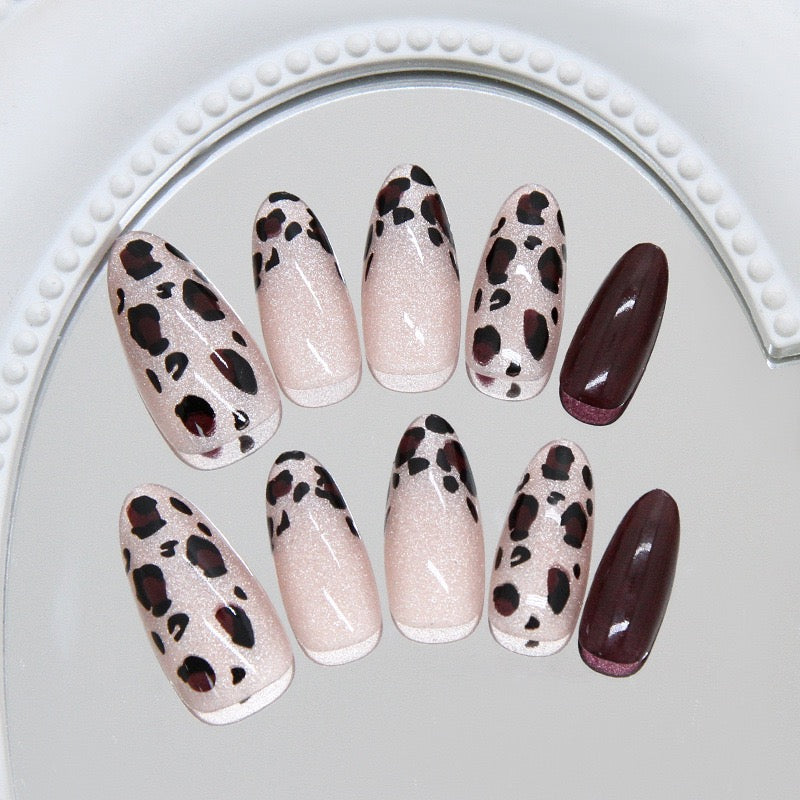Nails-03-cat eye print nails- (premium nails)