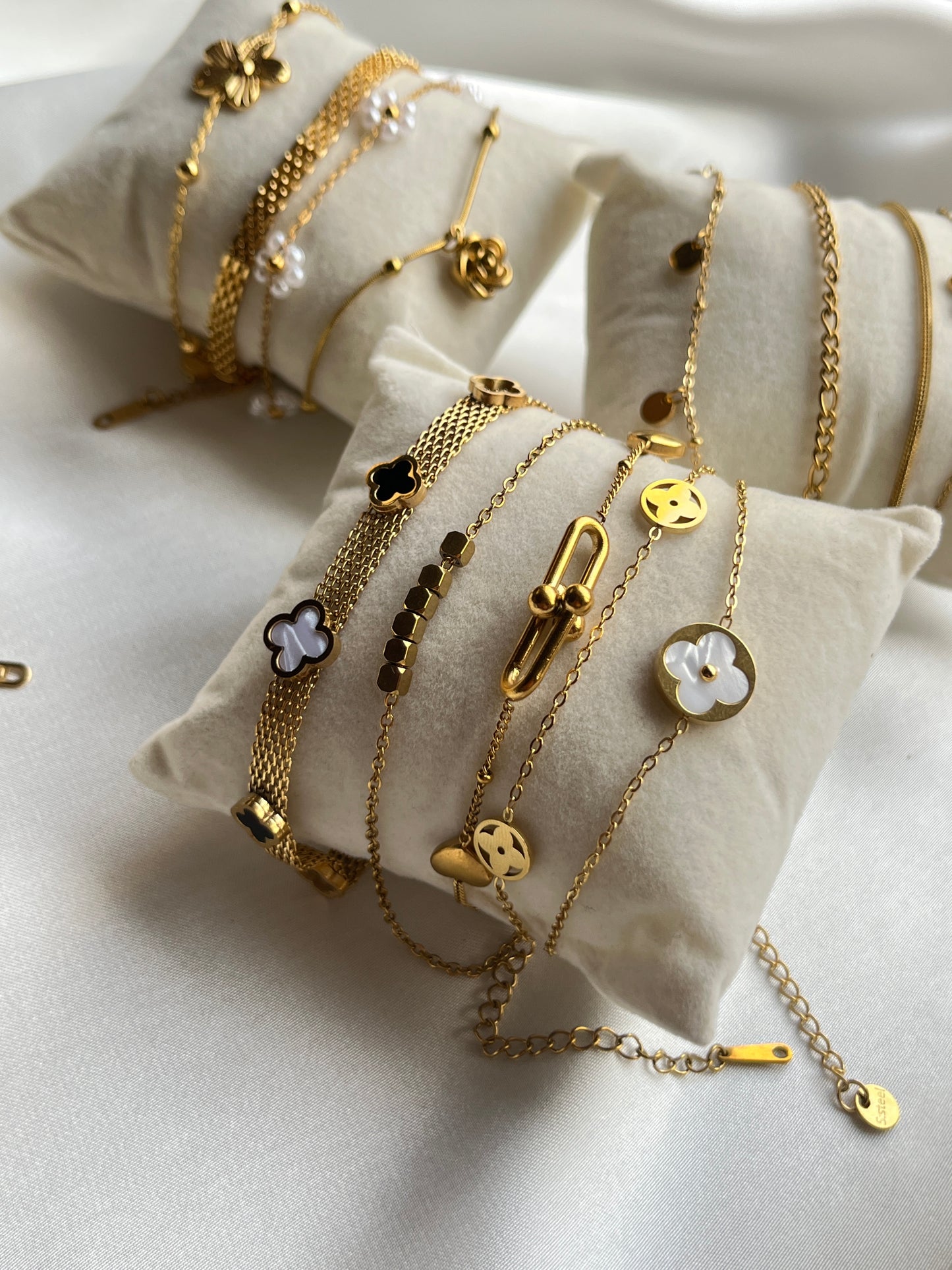Aloura Bracelet (N121)