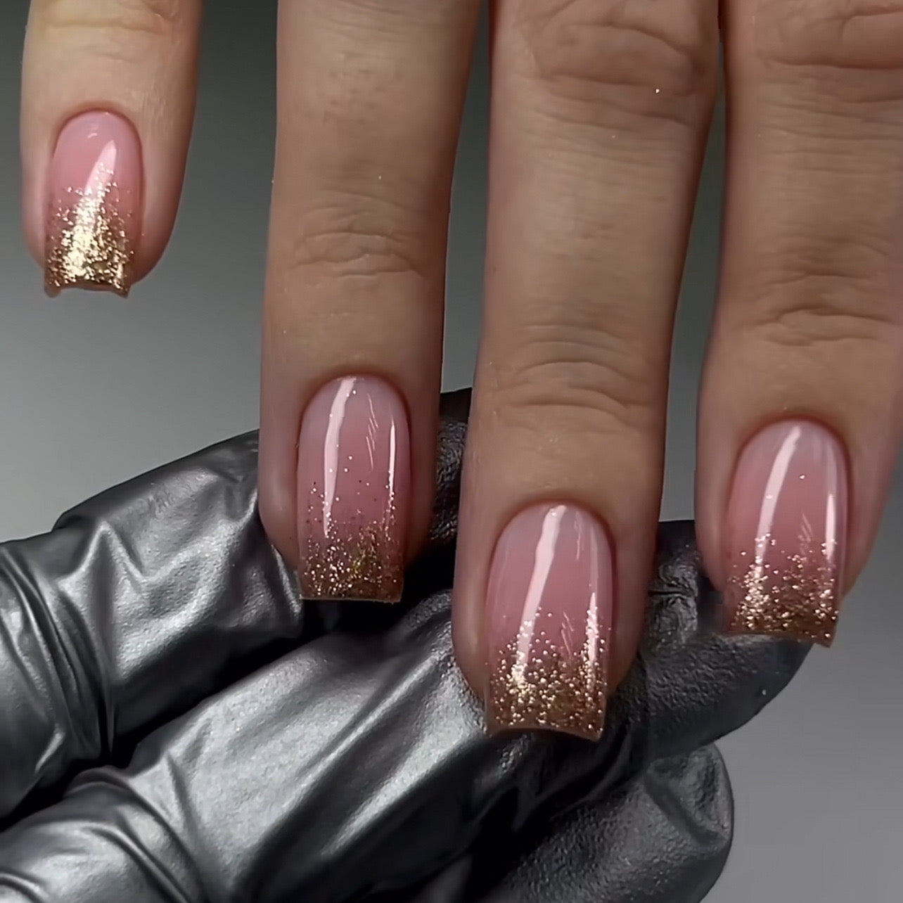 Relective 3D glitter Handmade Nails-Mid length Square nails- Free 4-pc Nail-kit included