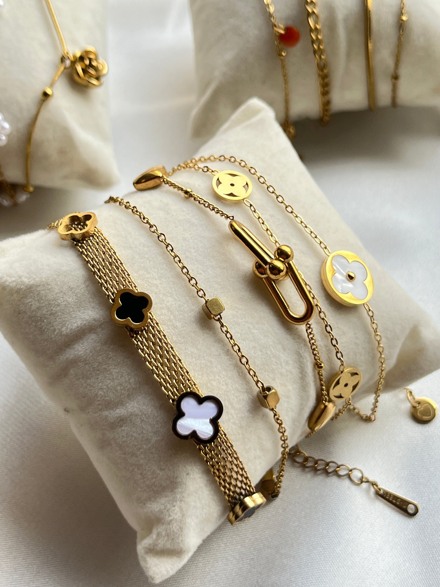 Aveline Bracelet (N111)