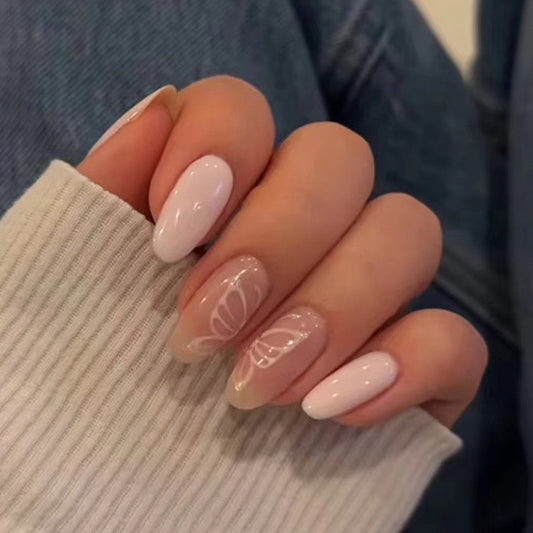 Nails -w1530- Free 4 pc nail kit included