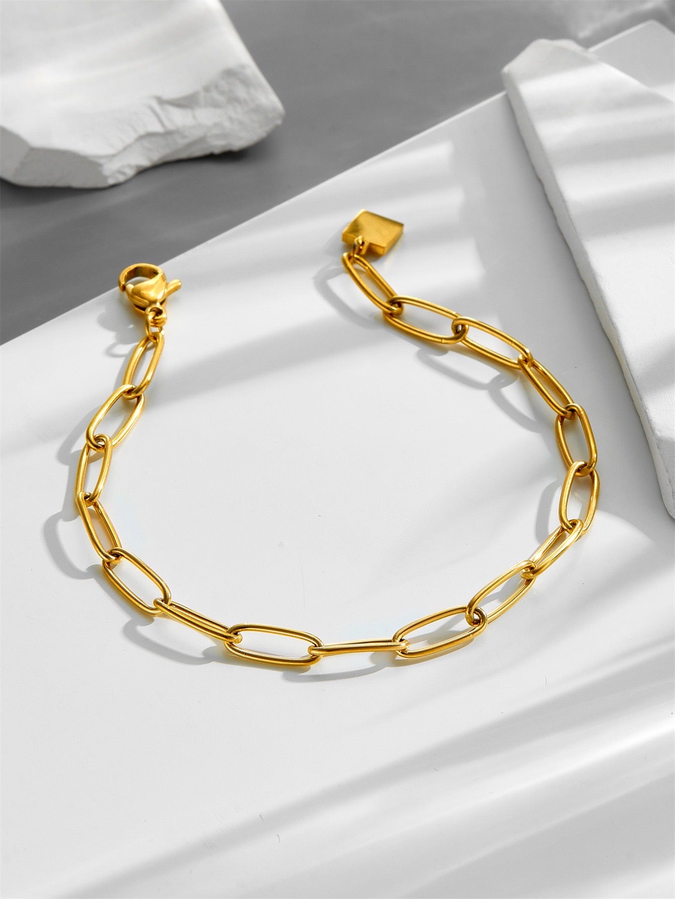 JBracelet/anklet (Stainless Steel) 18K Gold plated) Anti Tarnish Everyday wear Sleek Chain Bracelet -411-OM