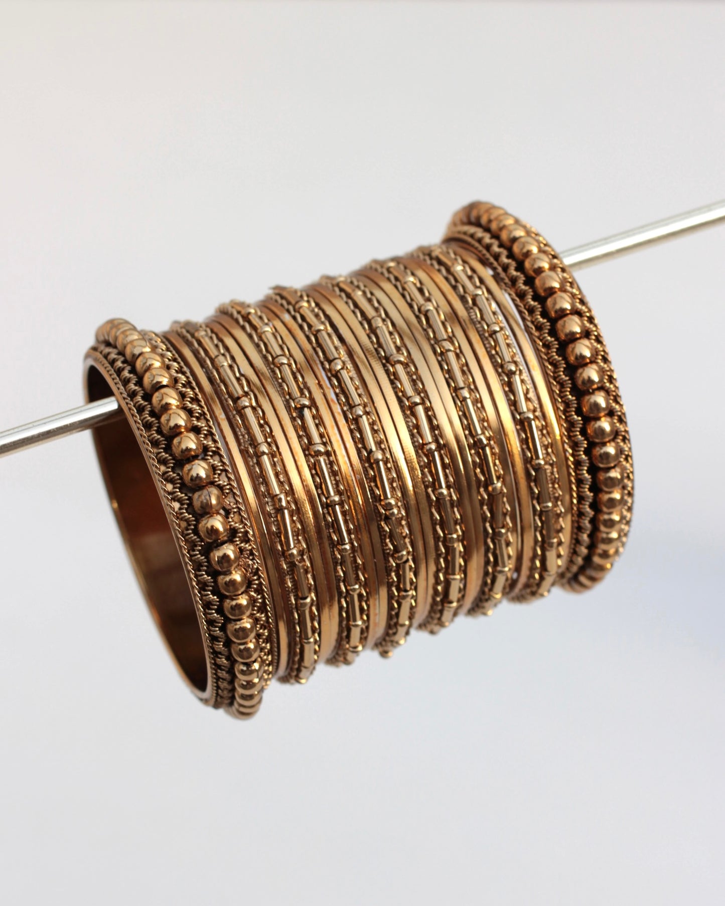 Vera Antique Bangle Set- Golden