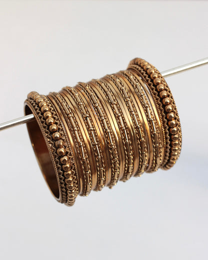 Vera Antique Bangle Set- Golden