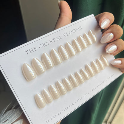 Nails-05-PREMIUM (Hailey pearl nails) - white chrome/glazed nails