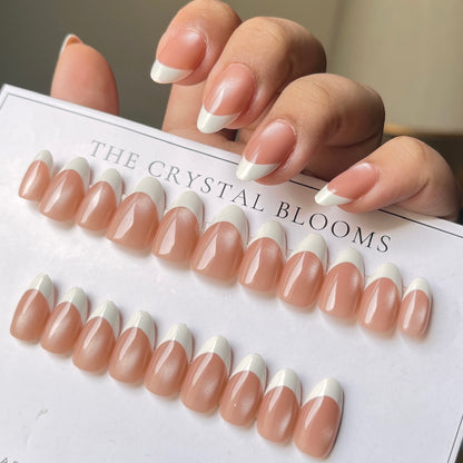 Nails-095-Cat Eye Reflection Premium Nails