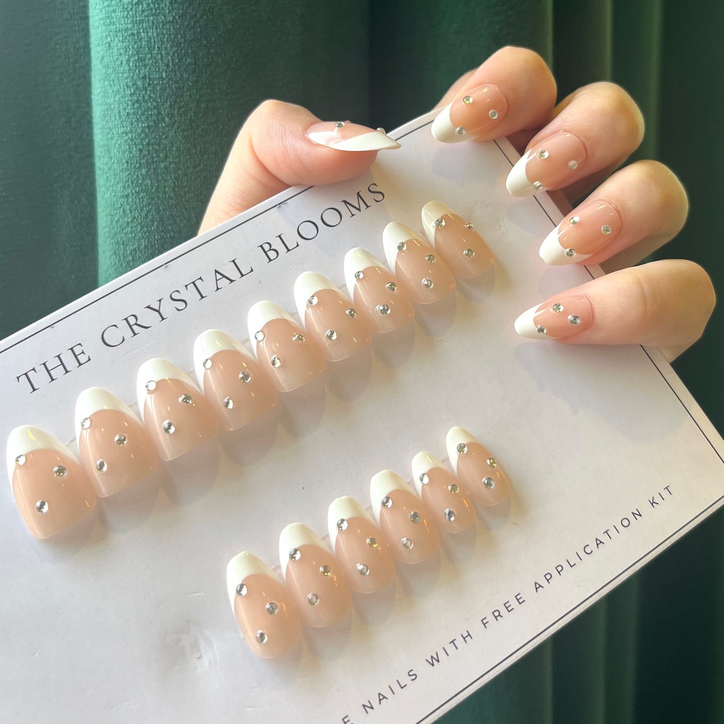 [PREMIUM] Nails-19SJS- Cateye 3D Almond nails- Free 24pc Sticker Sheet included