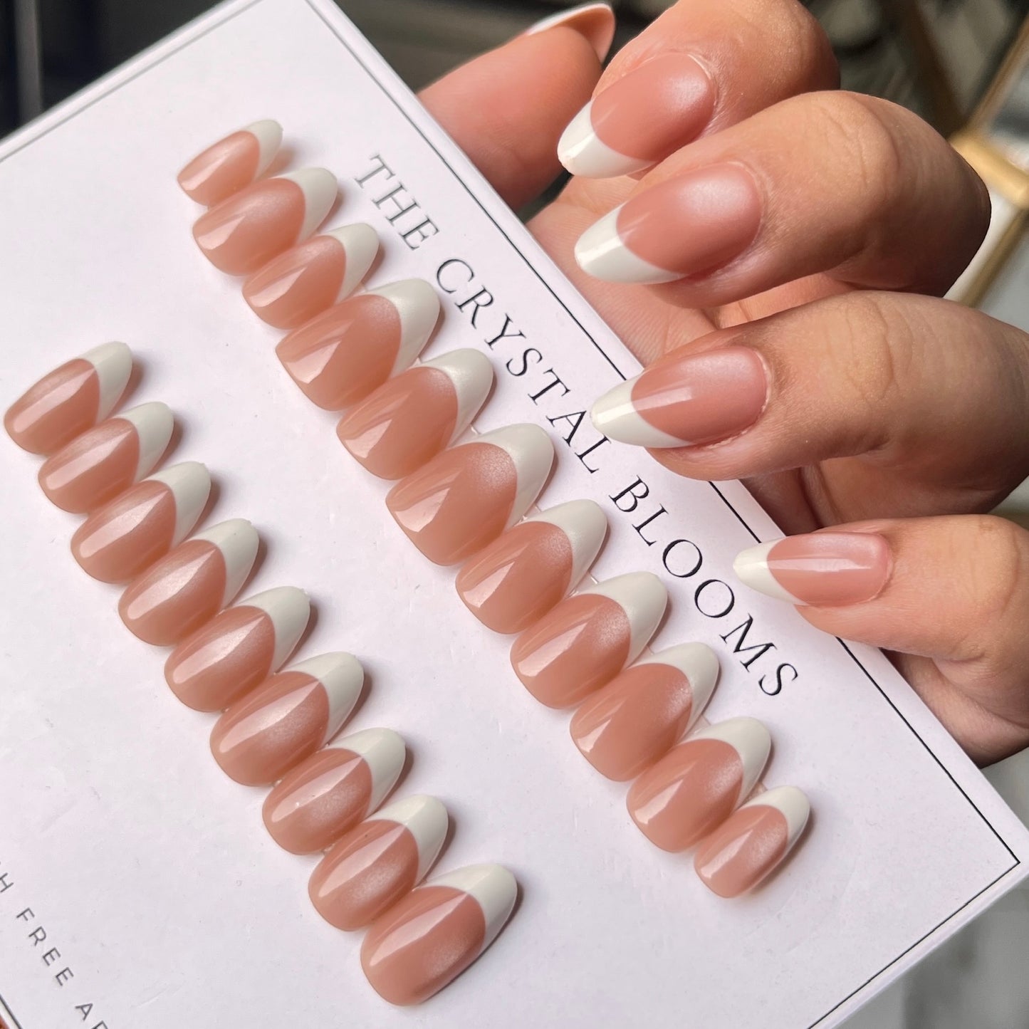 Nails-095-Cat Eye Reflection Premium Nails