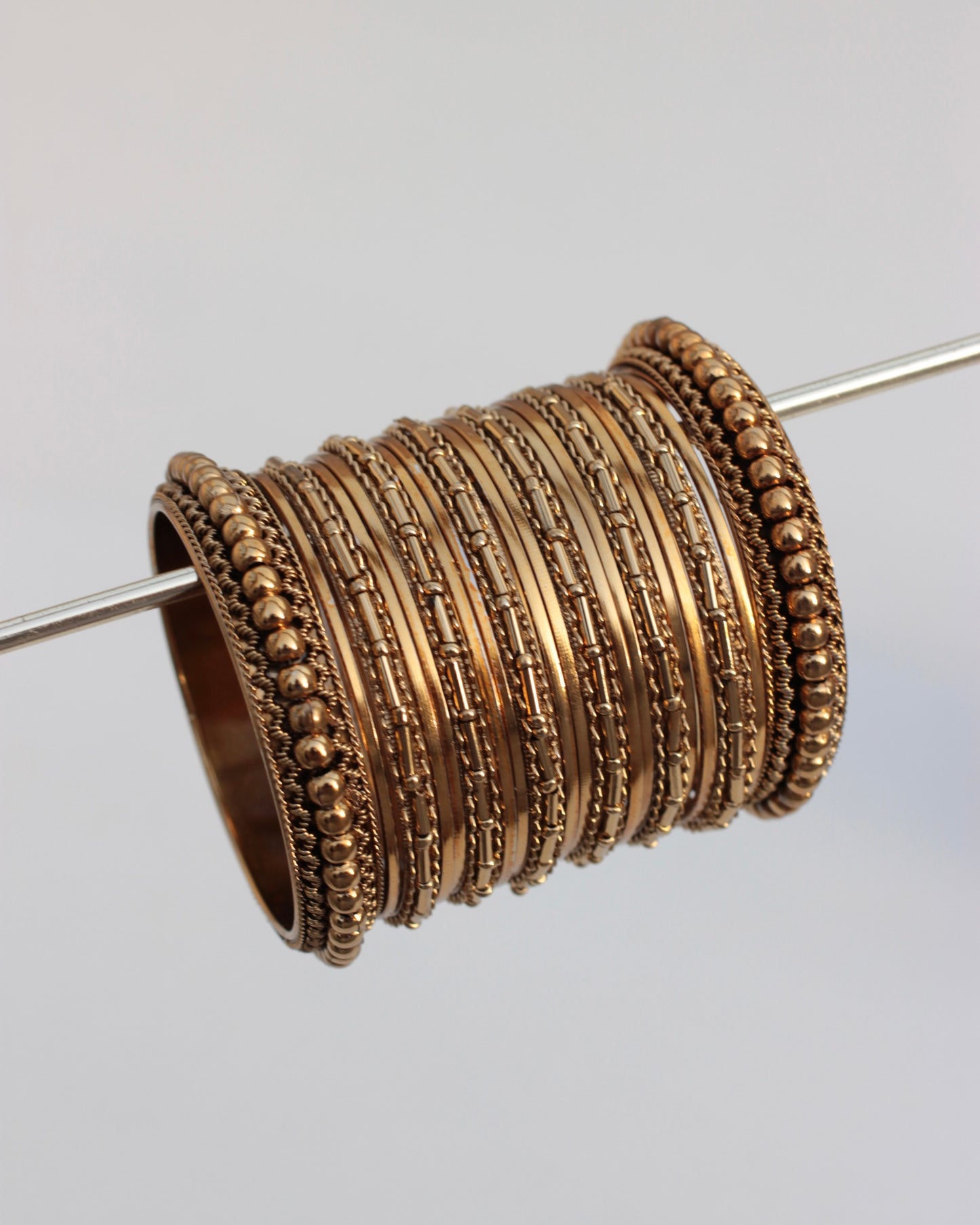 Vera Antique Bangle Set- Golden