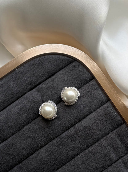 Luxe Shine Stud Earrings (N202)