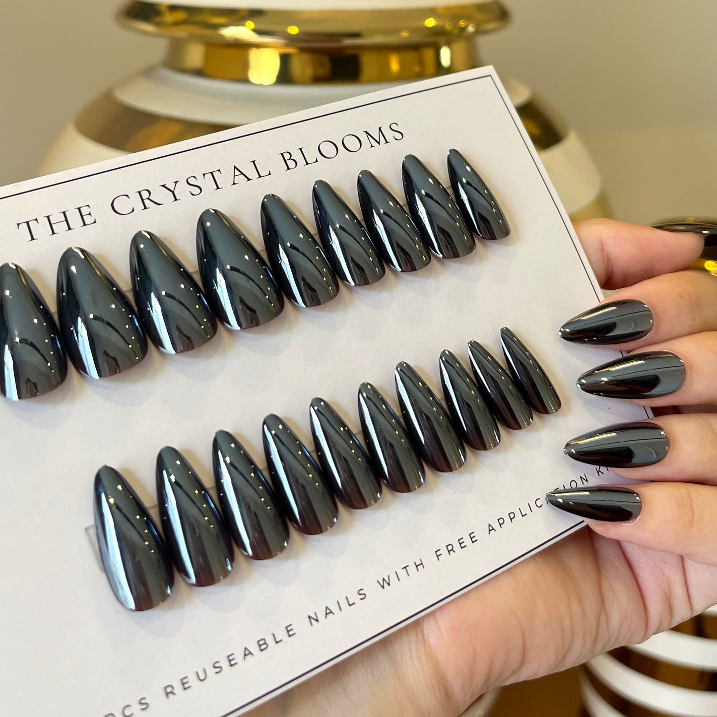 [Premium] Mirror Glazed Nails-3572-Almond nails- Free 24 -pc Sticker Sheet  included